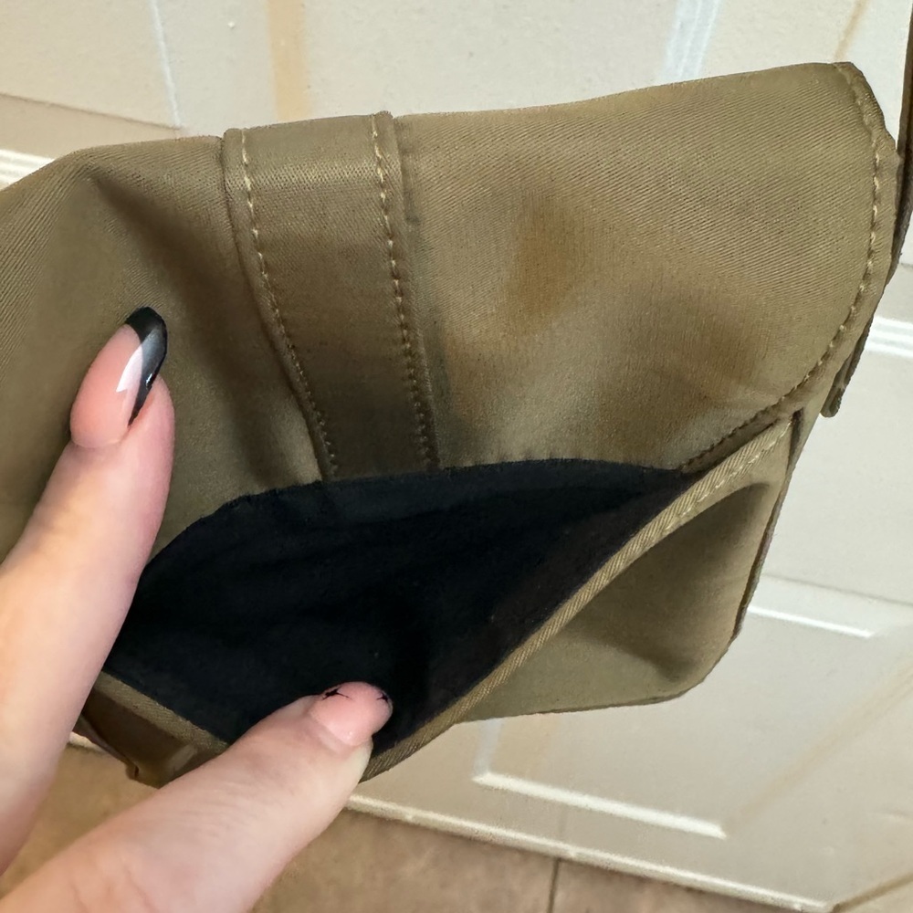 Y2K Guess Olive Green Nylon Crossbody Pouchette Mini Bag Purse Neutral Vintage - Picture 7 of 13